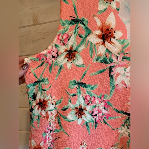 Stella & Ginger | Pink Floral Tank - Picture 4 of 5